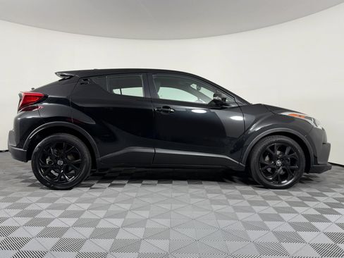 Used 2018 Toyota C-HR XLE FWD image 7