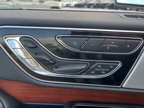Used 2020 Lincoln Navigator L Reserve w/ Equipment Group 208A Reserve image 13