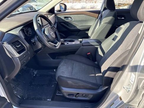 Used 2023 Nissan Rogue SV image 19