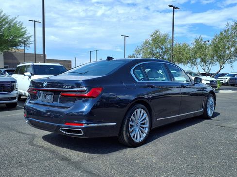 Used 2020 BMW 740i w/ Premium Package RWD image 6