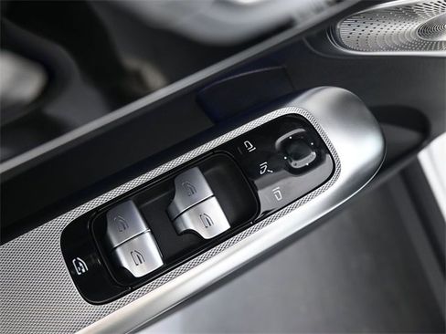 New 2026 Mercedes-Benz GLC 300 image 13