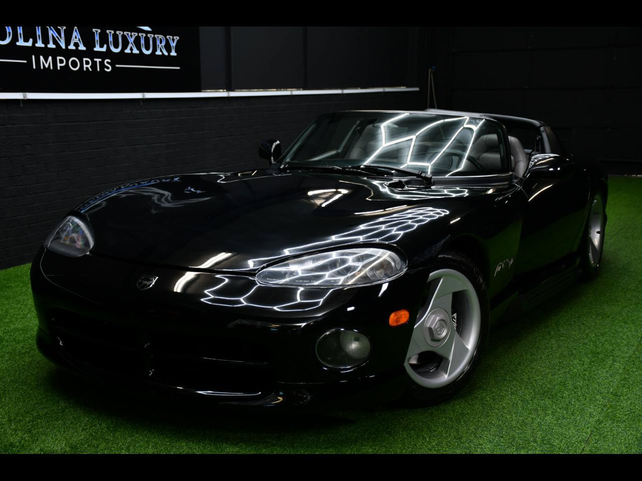 Used 1994 Dodge Viper RT/10 RWD image 1