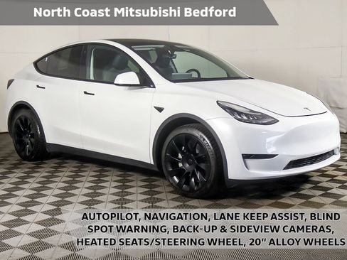 Used 2023 Tesla Model Y AWD image 1