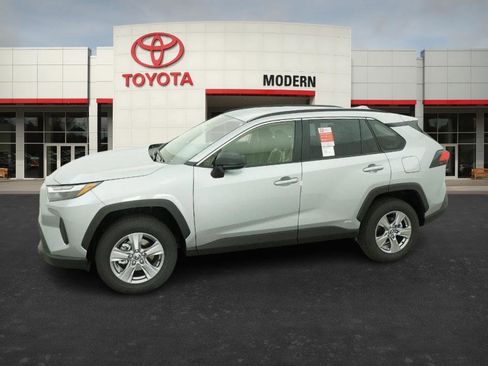 New 2025 Toyota RAV4 LE image 7