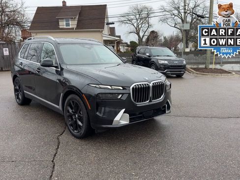 Used 2023 BMW X7 xDrive40i w/ Premium Package image 2