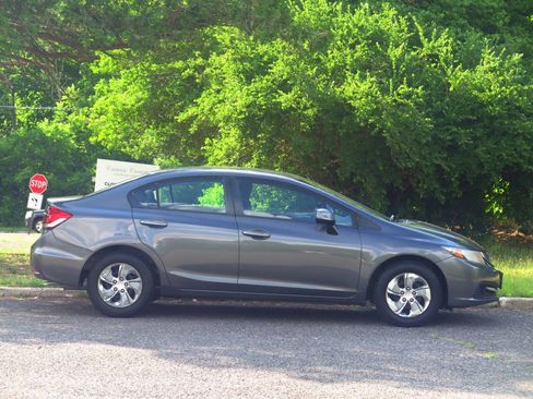 Used 2013 Honda Civic LX image 5