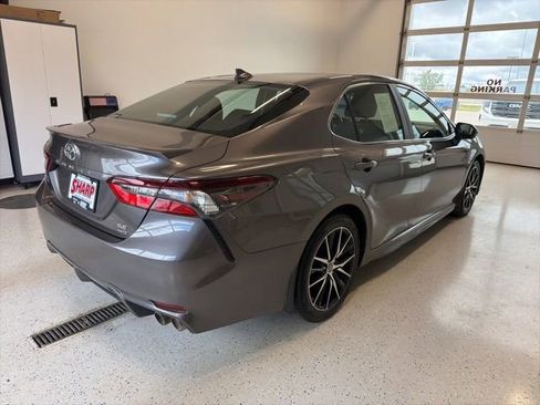 Used 2021 Toyota Camry SE AWD/4WD image 7