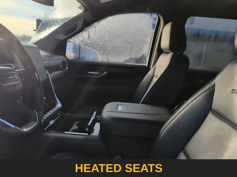 Used 2025 GMC Yukon XL Denali image 12