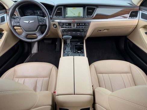 Used 2018 Genesis G80 3.8 image 10