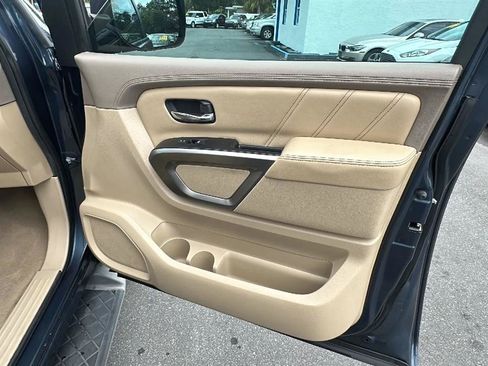 Used 2015 Nissan Armada SV RWD image 33