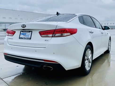 Used 2017 Kia Optima EX w/ Premium Package image 5