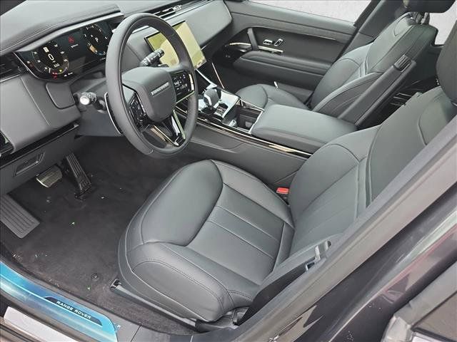 New 2026 Land Rover Range Rover Sport Dynamic SE AWD/4WD image 16