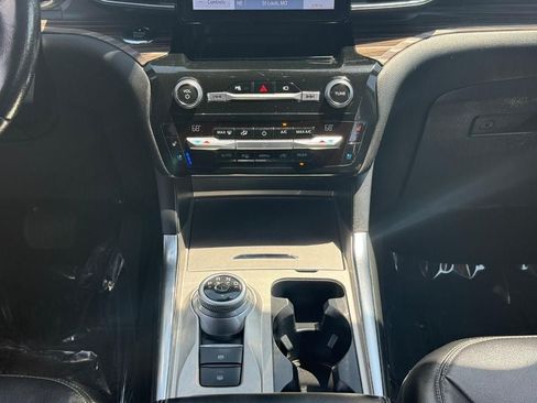 Used 2021 Ford Explorer Limited RWD image 16