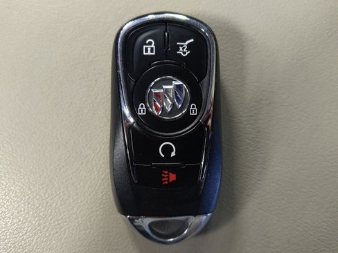 Used 2020 Buick Enclave Essence FWD image 32