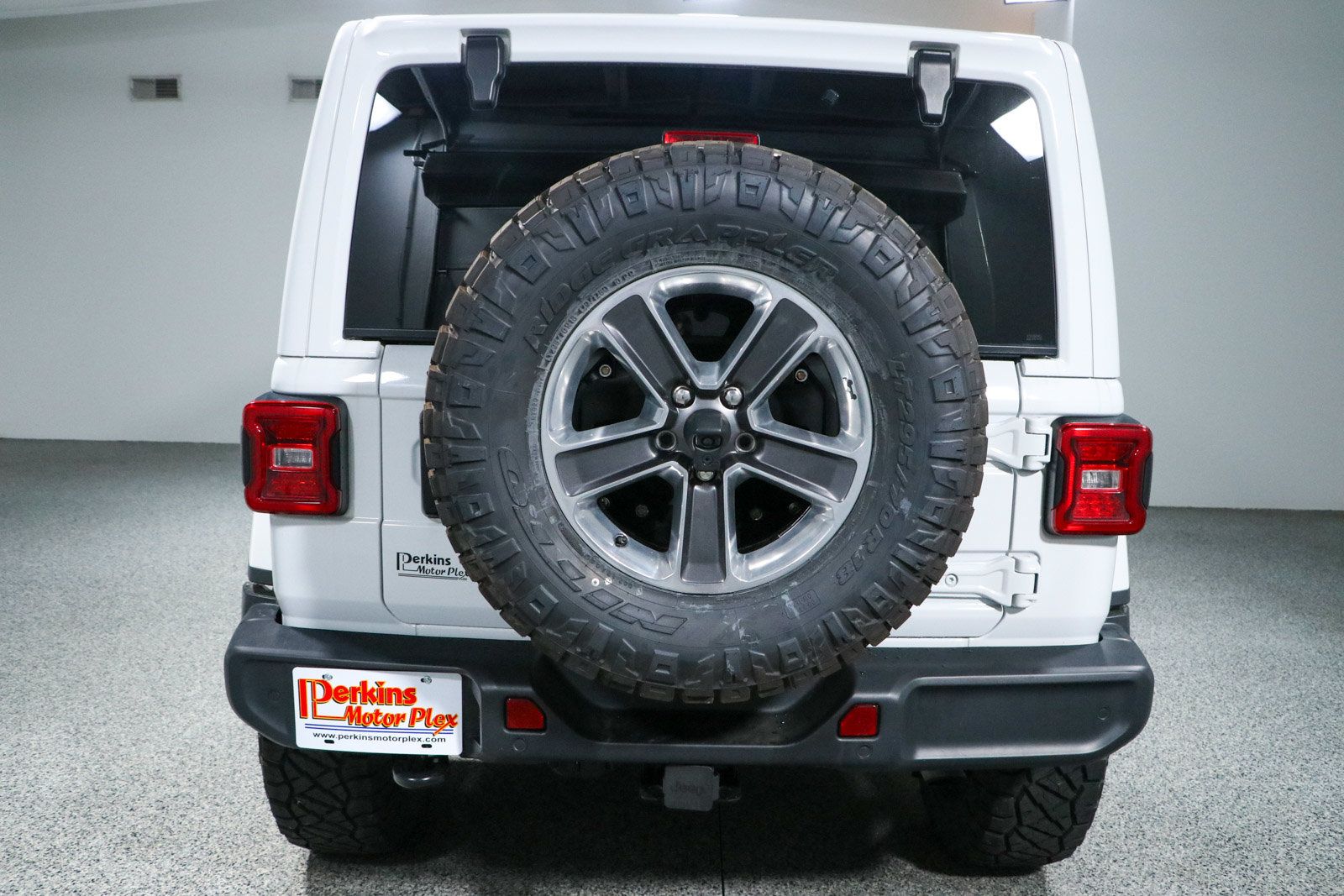 Used 2021 Jeep Wrangler Unlimited Sahara AWD/4WD image 9