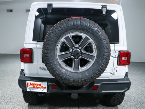 Used 2021 Jeep Wrangler Unlimited Sahara AWD/4WD image 9