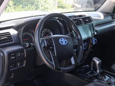 Used 2020 Toyota 4Runner TRD Off-Road Premium w/ Moonroof Package AWD/4WD image 21