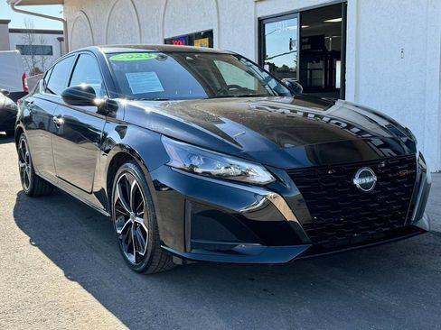 Used 2023 Nissan Altima 2.5 SR image 1