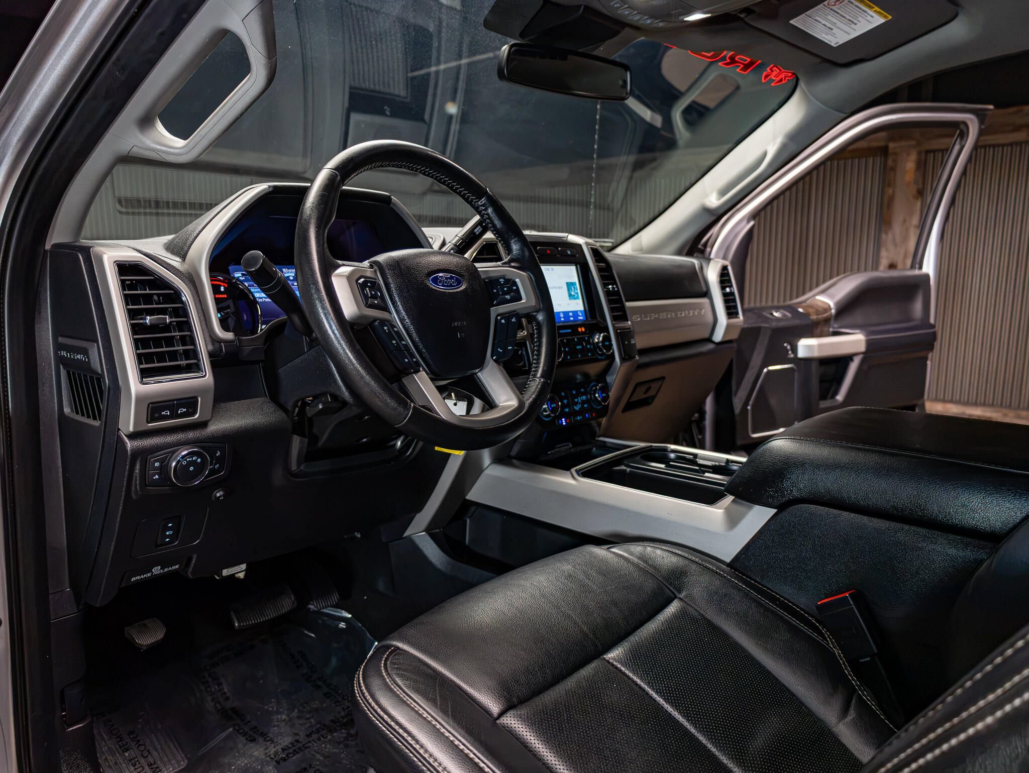 Used 2020 Ford F350 Lariat AWD/4WD image 13