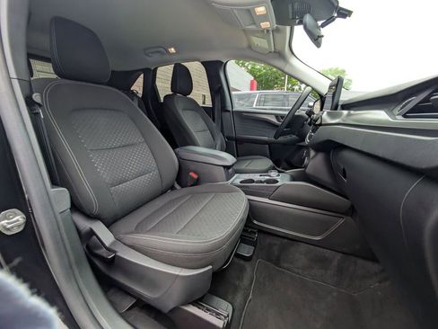 Used 2025 Ford Escape Active FWD image 29