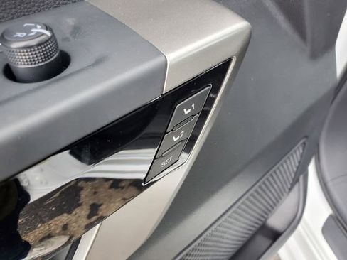 New 2026 Toyota Tundra Limited AWD/4WD image 18