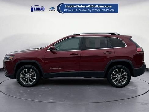 Used 2019 Jeep Cherokee Latitude Plus w/ Cold Weather Group AWD/4WD image 2