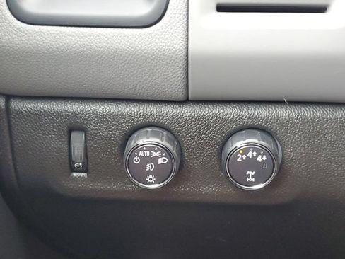 Certified 2019 Chevrolet Colorado W/T w/ WT Convenience Package AWD/4WD image 19