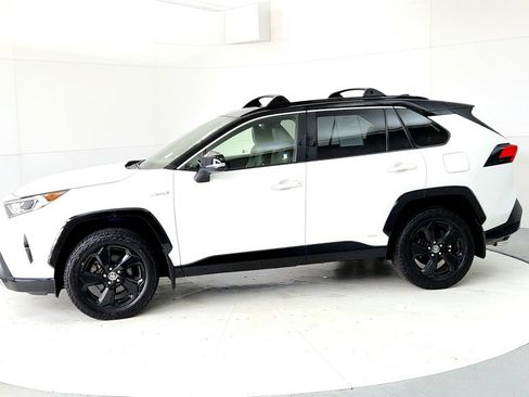Used 2020 Toyota RAV4 XSE AWD/4WD image 3