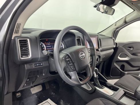 Used 2024 Nissan Frontier SV image 20
