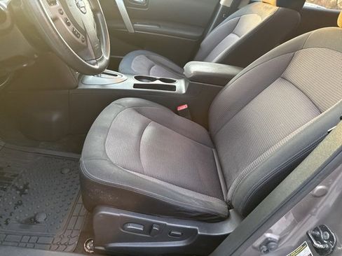 Used 2011 Nissan Rogue SV w/ Premium Pkg image 23
