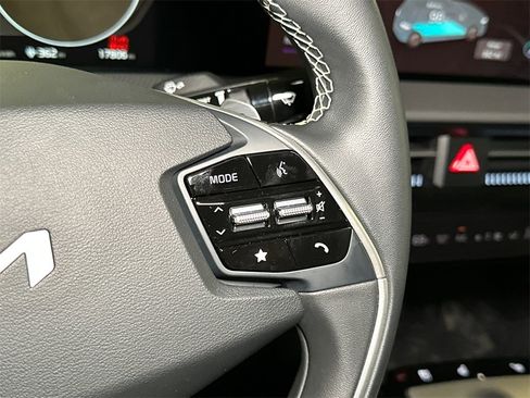 Used 2023 Kia EV6 GT-Line w/ GT-Line Suede Seat Package image 28