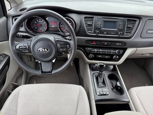 Used 2016 Kia Sedona LX w/ Option Group 020 image 22