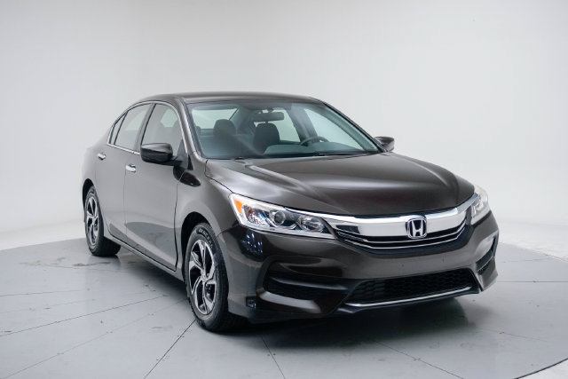 Used 2017 Honda Accord LX image 7