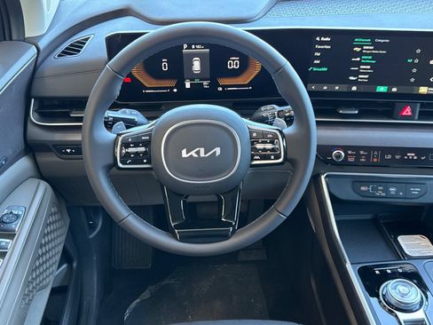 New 2026 Kia Carnival EX FWD image 14
