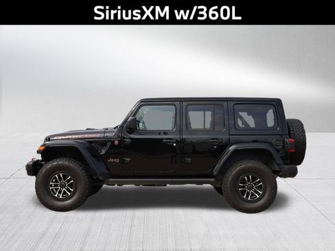 Used 2025 Jeep Wrangler Unlimited Rubicon AWD/4WD image 16