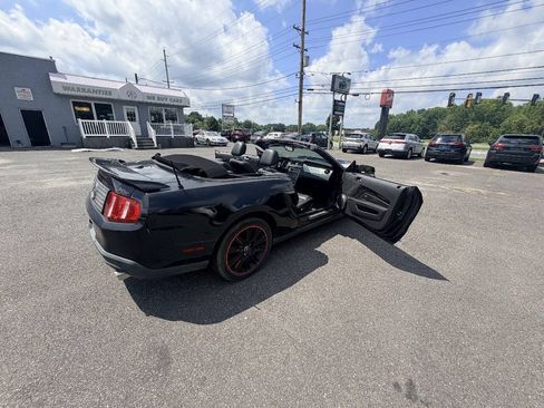 Used 2010 Ford Mustang GT Premium RWD image 12