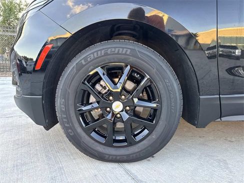 Used 2022 Chevrolet Equinox LS w/ LS Convenience Package image 4