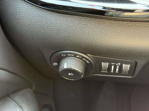 New 2026 Jeep Compass Trailhawk w/ Sun, Sound & Navigation Group AWD/4WD image 27