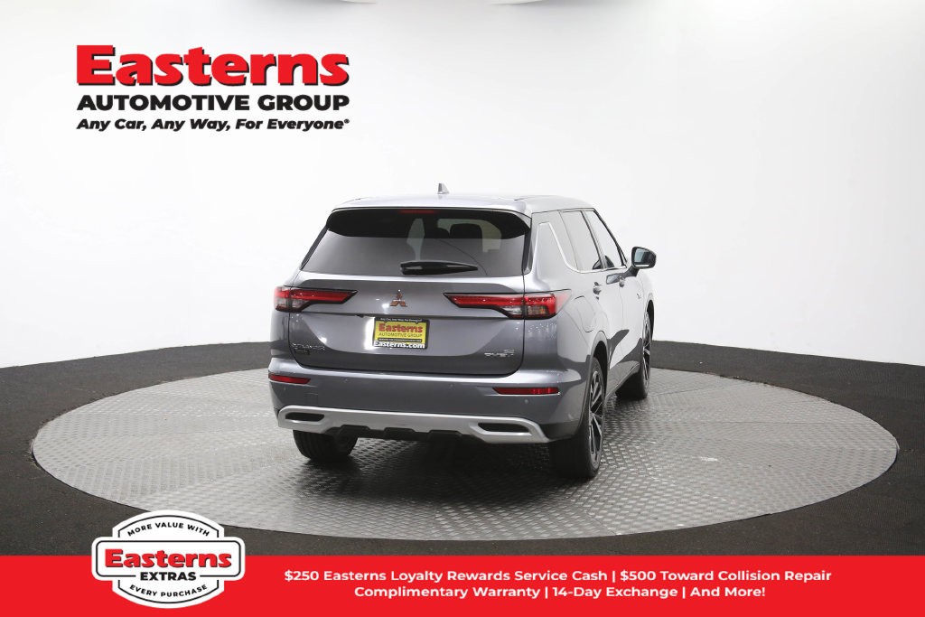 Used 2023 Mitsubishi Outlander SE AWD/4WD image 40