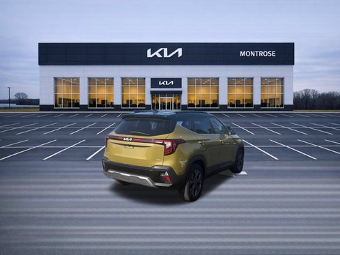Used 2024 Kia Seltos S AWD/4WD image 6