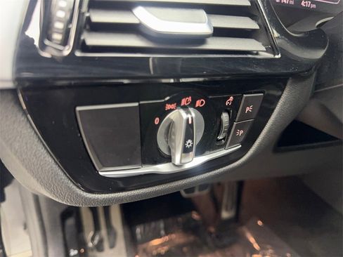 Used 2020 BMW M550i xDrive w/ Executive Package image 56