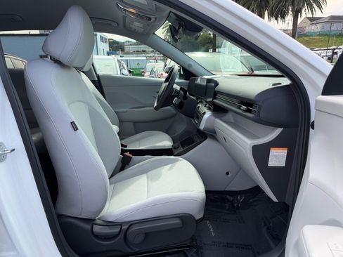 Used 2024 Hyundai Kona SEL image 33