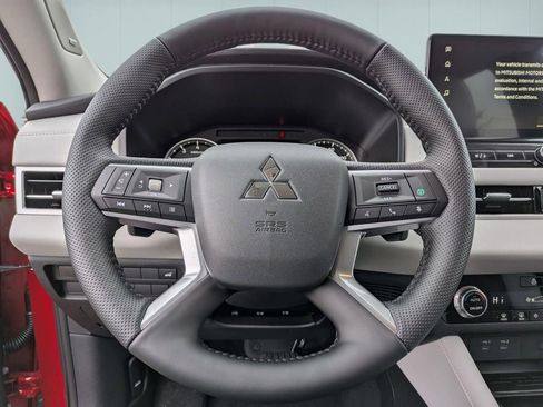 New 2026 Mitsubishi Outlander SE AWD/4WD image 18