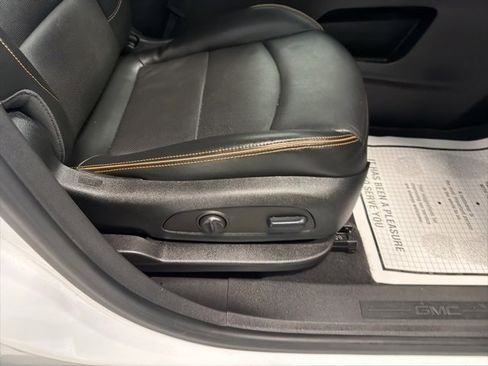 Used 2022 GMC Terrain AT4 w/ Infotainment Package II image 17