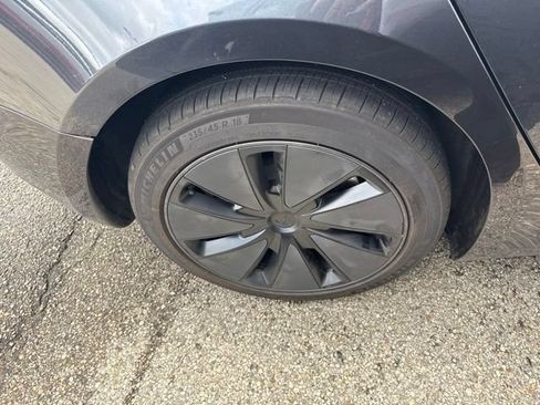 Used 2025 Tesla Model 3 RWD image 3