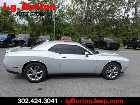 Used 2020 Dodge Challenger SXT w/ Driver Convenience Group AWD/4WD image 2