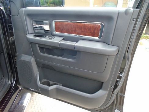 Used 2012 RAM 1500 Laramie AWD/4WD image 17