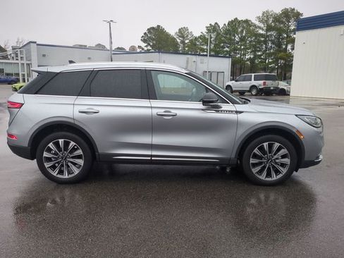 Used 2022 Lincoln Corsair Reserve w/ Luxury Package image 2