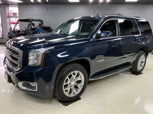 Used 2018 GMC Yukon SLE w/ SLE Value Package image 5
