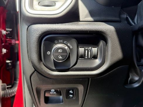 Used 2025 RAM 1500 Big Horn AWD/4WD image 27
